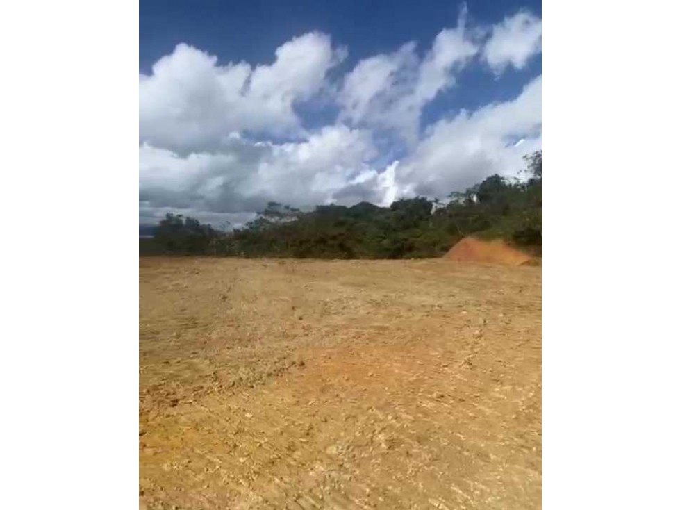 Lotes en Exclusiva Parcelacion fácil acceso al Peñol y Guatapé - 5