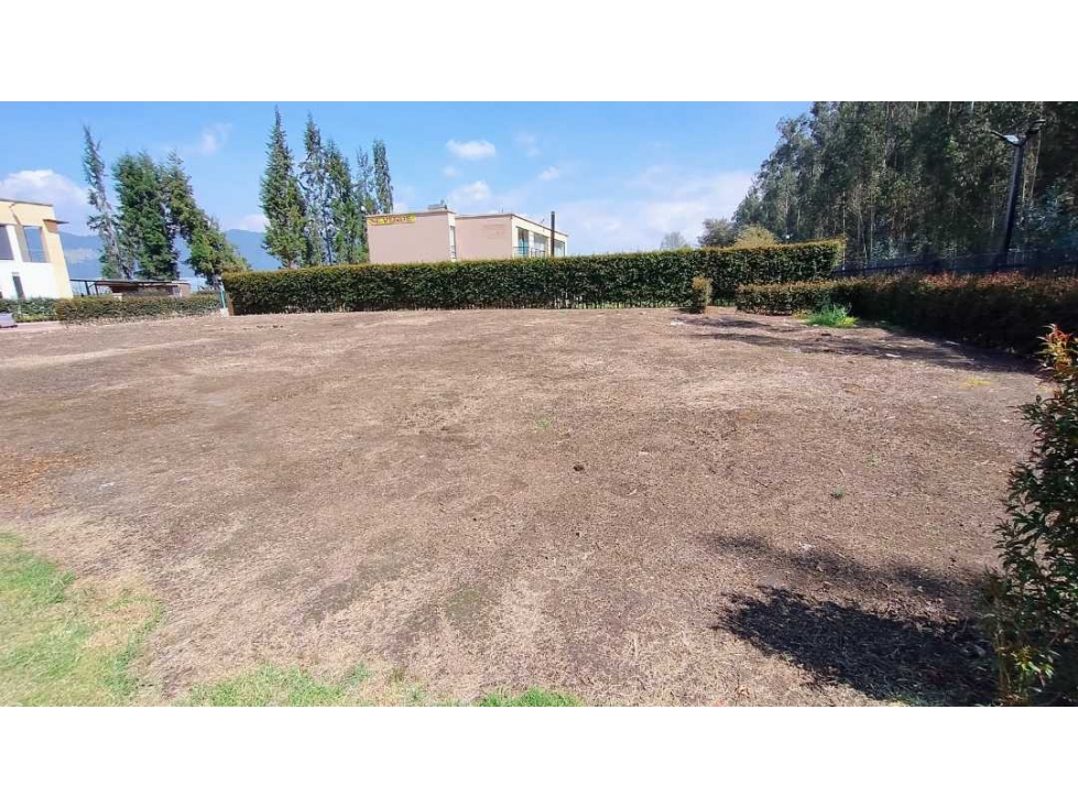 LUCITANIA, puente los clubes, 1014 M2, frente al CLUB MILITAR DE GOLF — foto 3