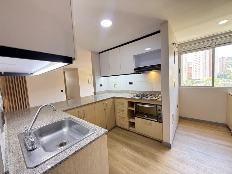 Lujo de apartamento Sabaneta