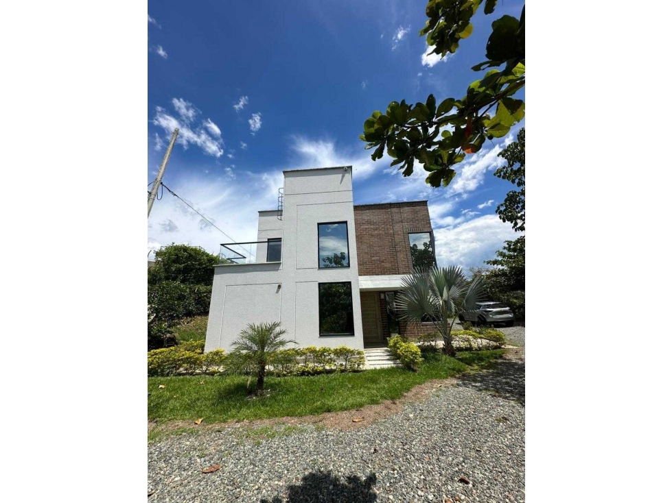Lujo y tranquilidad, en venta (sopetran)