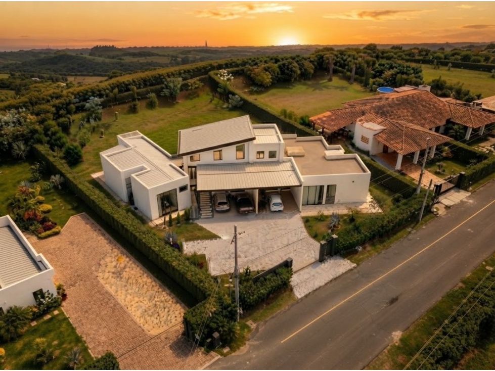 Lujosa Casa Campestre en venta en Llanogrande