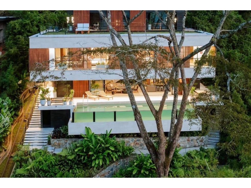 LUJOSA CASA EN BALSOS — foto 2