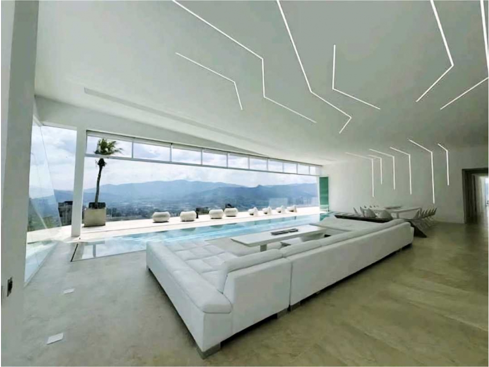 LUJOSA Y MODERNA CASA EN EL POBLADO VUA PALMAS CON PISCINA — foto 4