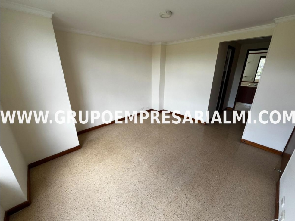 LUJOSO APARTAMENTO EN ARRIENDO - SECTOR EL POBLADO COD: 34113 — foto 5