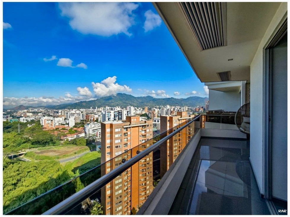 Lujoso apartamento en Pinares