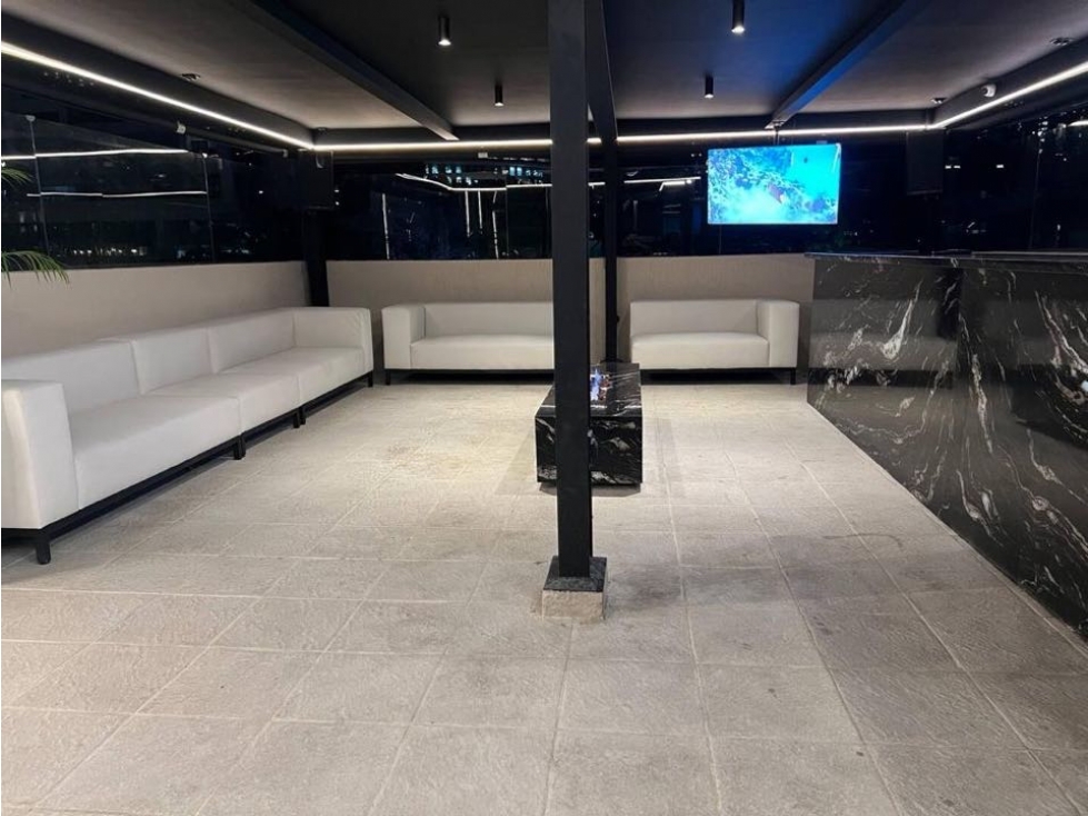 LUJOSO HOTEL EN VENTA POBLADO - 6
