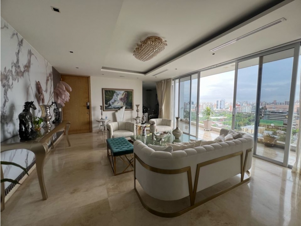 LUJOSO PENTHOUSE DE 457m2 EN VENTA EN ALTOS DE RIOMAR