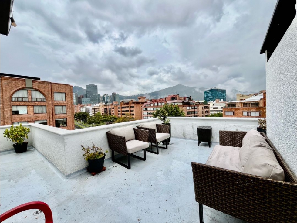 LUJOSO PH EN SANTA BÁRBARA CON LA MEJOR VISTA DE LOS CERROS ORIENTALES — foto 2