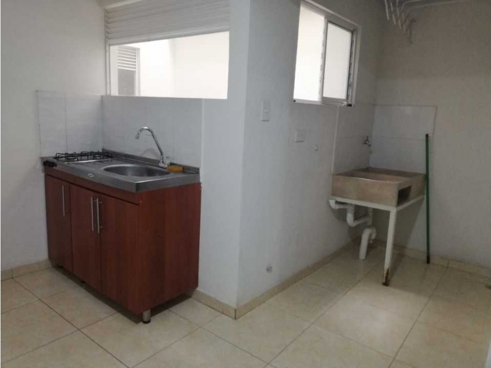 LUXA ARRIENDA APARTAESTUDIO EN EDIFICIO EL ALTO PINO — foto 2