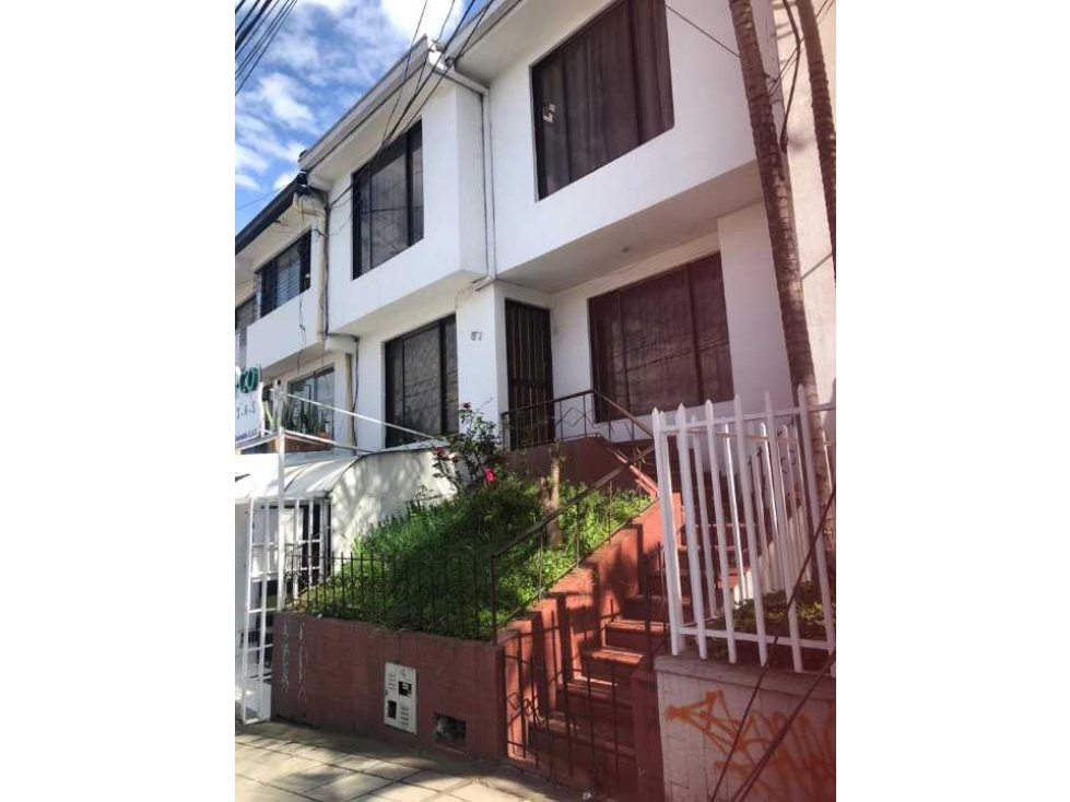 LUXA INMOBILIARIA VENDE CASA BARRIO EL RECUERDO.Excelente ubicación