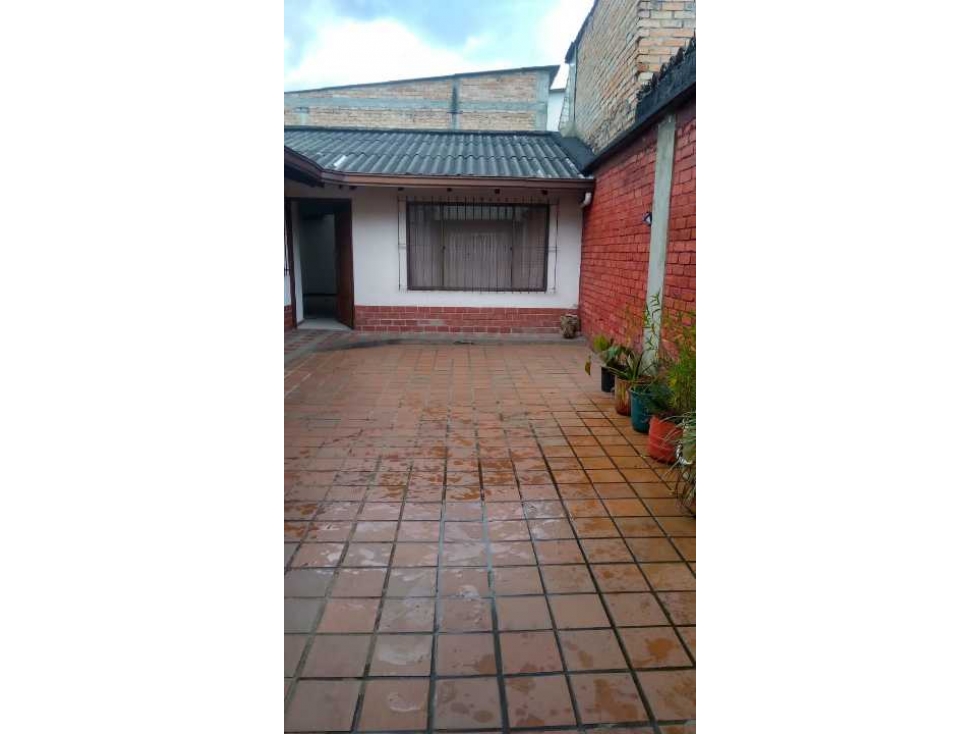 LUXA VENDE CASA BARRIO SANTA CLARA. Excelente ubicación — foto 3