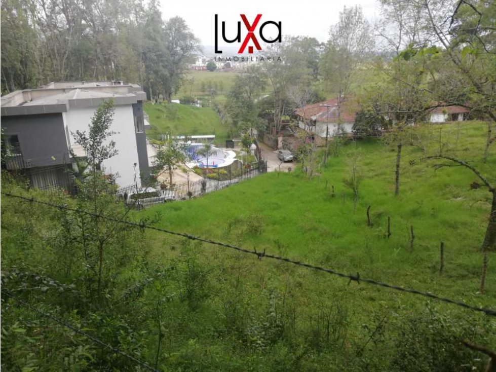LUXA VENDE LOTE EN PARCELACIÓN CERRITOS DE LA PAZ - 1