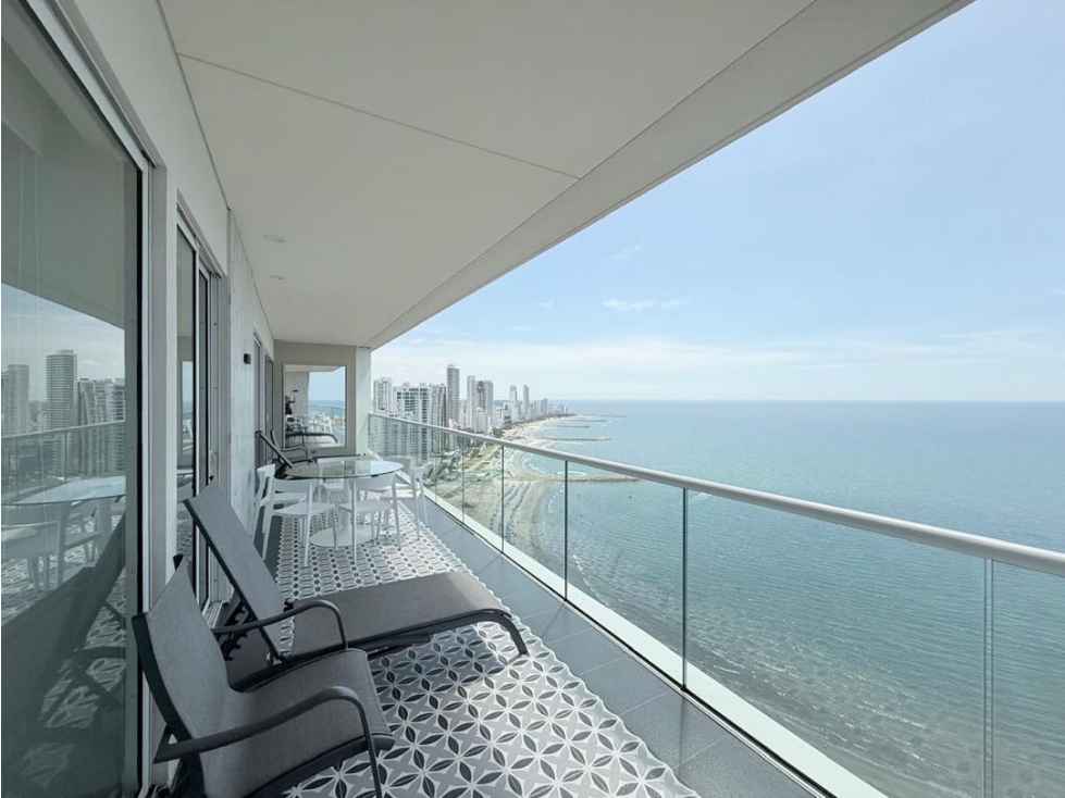 Luxury 3BR apartment with ocean view in Bocagrande/ Beach.