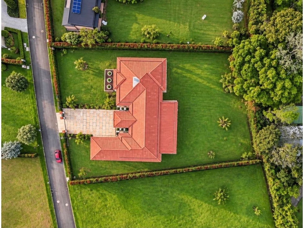 Magnífica casa colonial en parcelación en La Ceja — foto 4