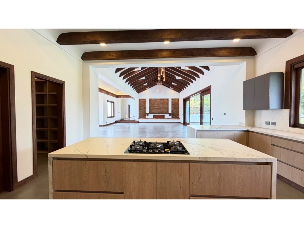 Magnífica casa colonial en parcelación en La Ceja — foto 6