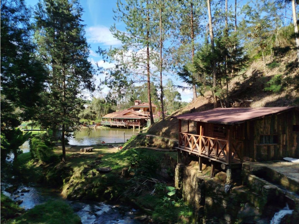 Magnífica Finca Campestre con Lago y Cascada en Venta Guarne — foto 5