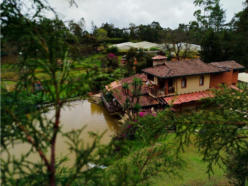 Magnífica Finca Campestre con Lago y Cascada en Venta Guarne — foto 6