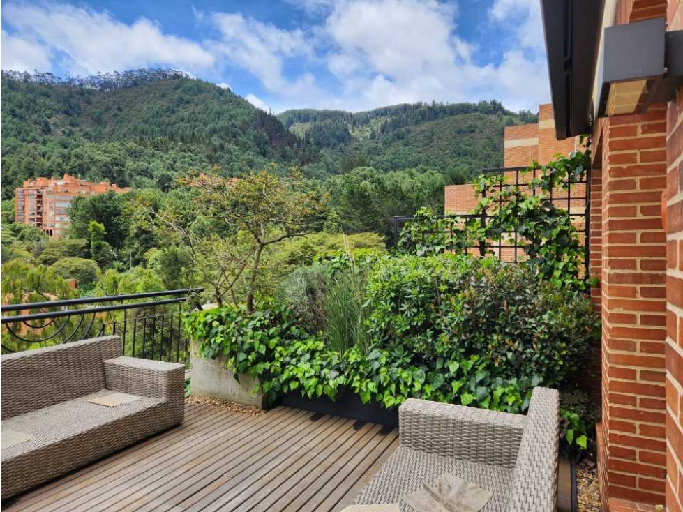 MAGNÍFICO APARTAMENTO EN SANTA BÁRBARA ALTA REMODELADO CON TERRAZA