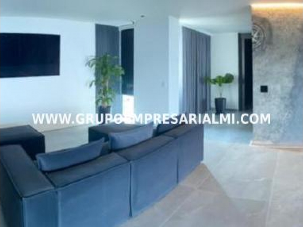 MAGNÍFICO PENTHOUSE EN VENTA - SECTOR LAS LOMITAS COD: 32880