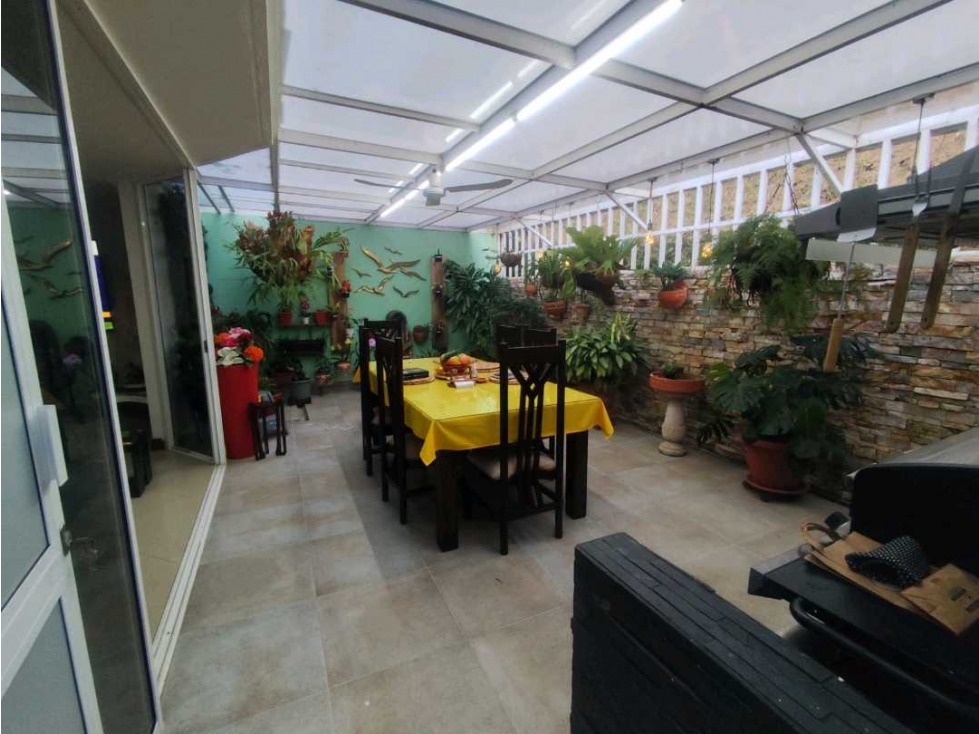Magnifica casa en altos del poblado — foto 3