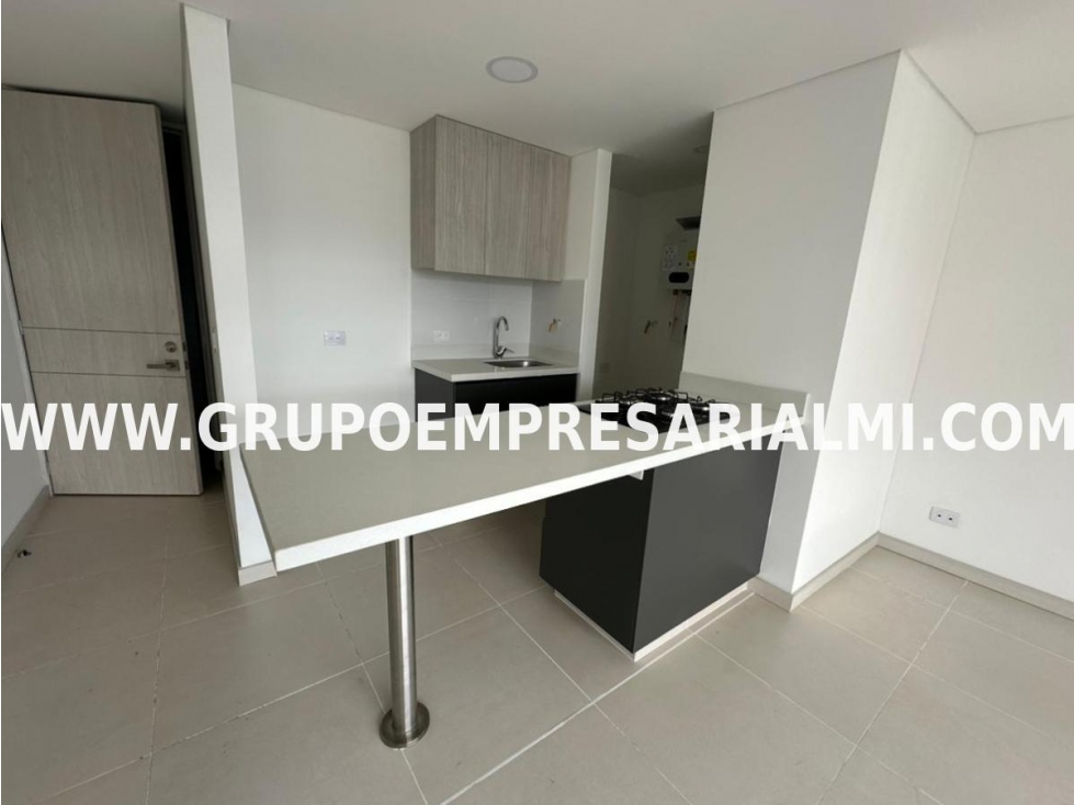 MAJESTUOSO APARTAMENTO EN ARRIENDO - SECTOR LA TABLAZA COD: 33773 — foto 4