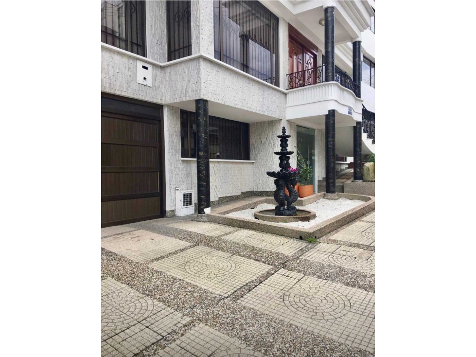 ¡MANSIÃN DE LUJO 550MÂ² EN BARRIO LA CAMELIA - MANIZALES!