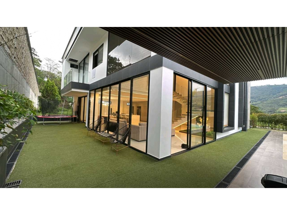 EN VENTA MANSIÓN DE LUJO EN PARK HOUSE RUITOQUE BAJO - 2