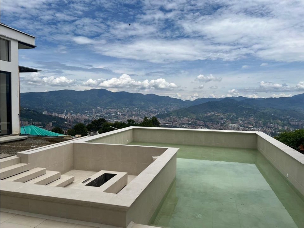 MANSIÓN RODEADA DE NATURALEZA CON VISTA A LA CUIDAD — foto 5