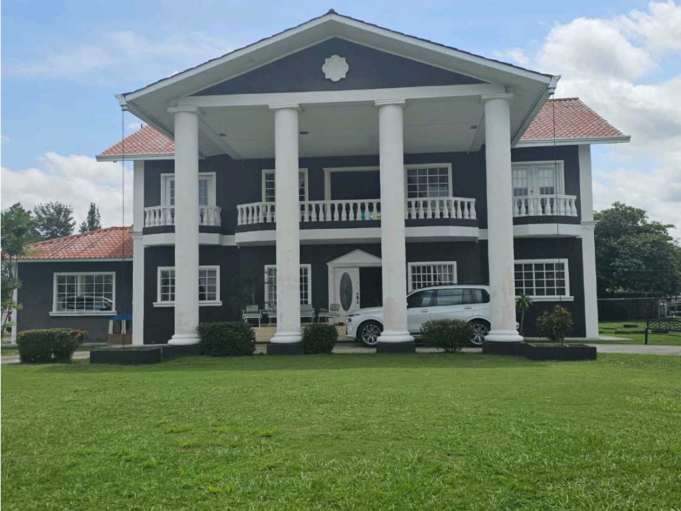 VENDO MANSION EN URBLAS PERLAS CHIRIQUÍ PRECIO POR DEBAJO DEL AVALUO
