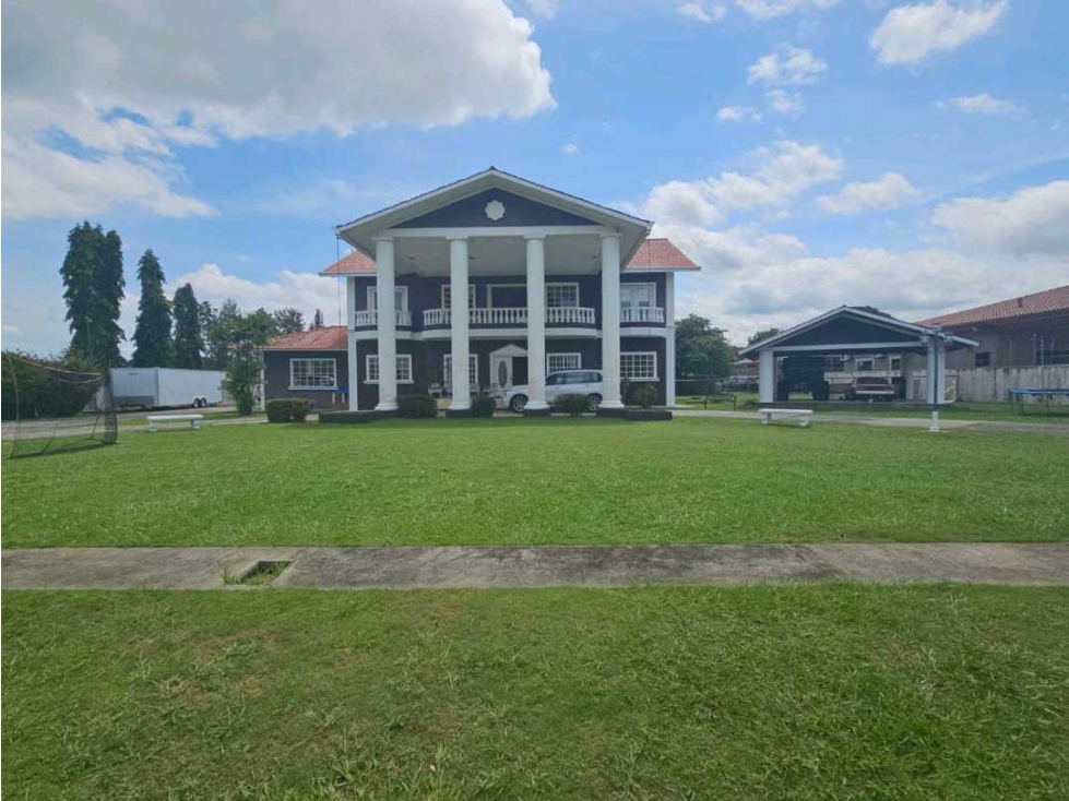 VENDO MANSION EN URBLAS PERLAS CHIRIQUÍ PRECIO POR DEBAJO DEL AVALUO — foto 2