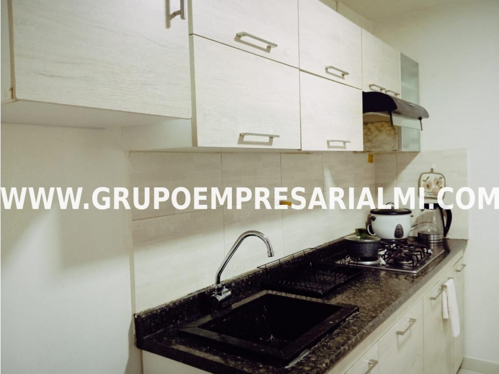 MARAVILLOSA CASA BIFAMILIAR EN VENTA - SECTOR LAURELES COD: 33443 — foto 3