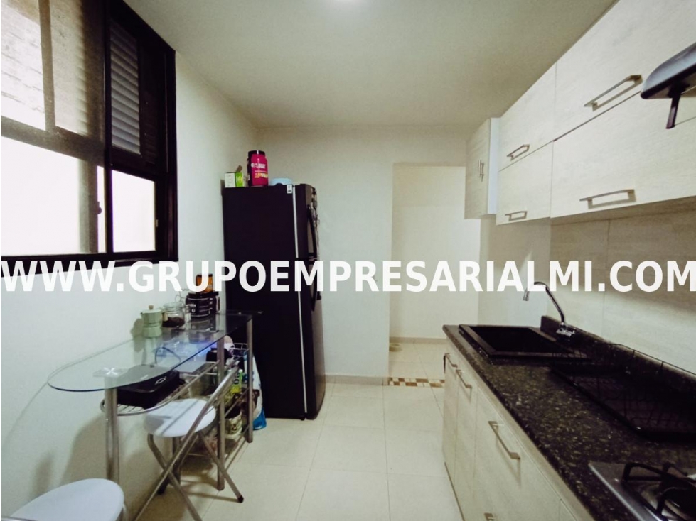 MARAVILLOSA CASA BIFAMILIAR EN VENTA - SECTOR LAURELES COD: 33443 — foto 4