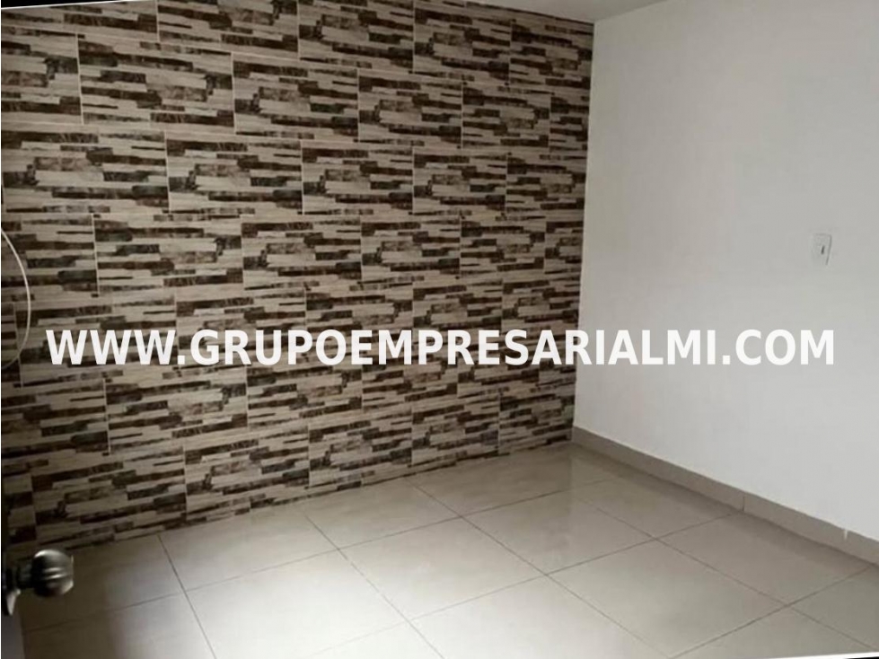 MARAVILLOSA CASA EN VENTA - SECTOR SANTA LUCIA COD: 33328 — foto 3