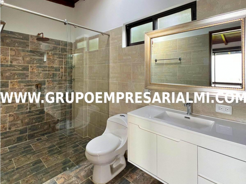 MARAVILLOSA CASA EN ARRIENDO - SECTOR LOMA DEL ESCOBERO COD: 31278 — foto 6