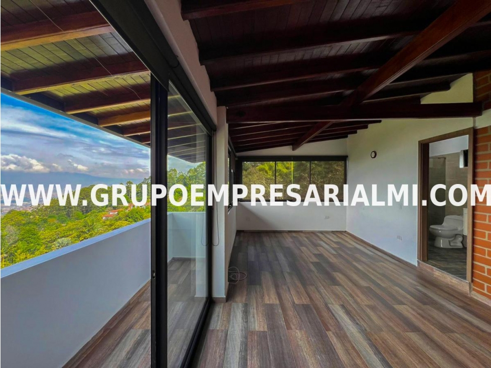 MARAVILLOSA CASA EN VENTA - SECTOR LOMA DEL ESCOBERO COD: 31277 — foto 2