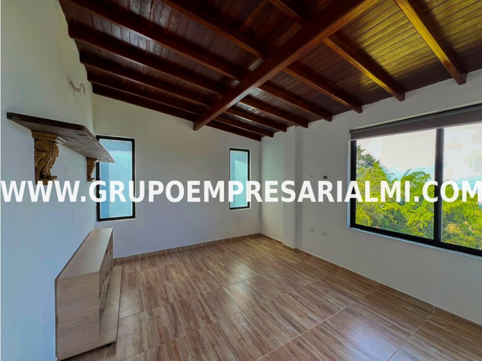 MARAVILLOSA CASA EN VENTA - SECTOR LOMA DEL ESCOBERO COD: 31277 — foto 3