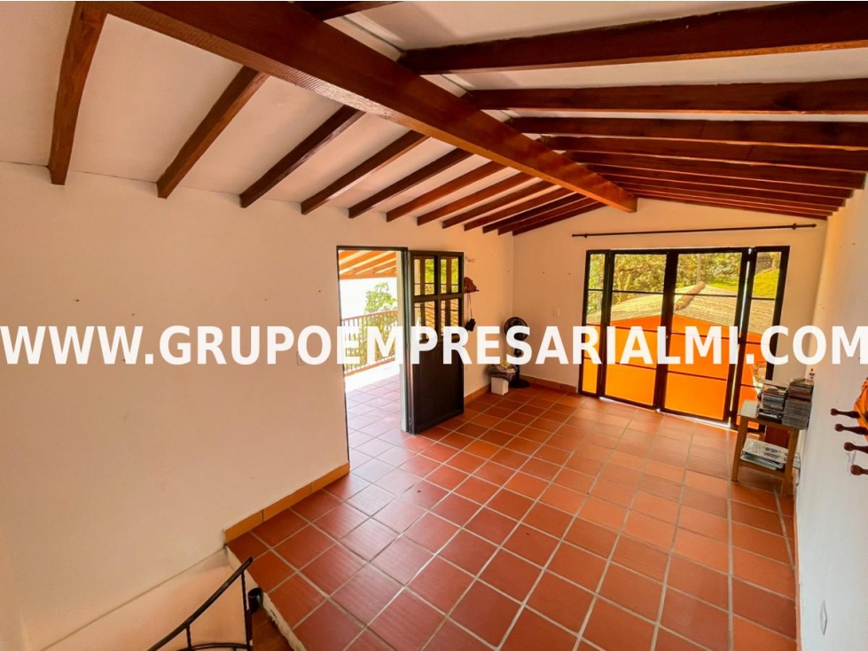 MARAVILLOSA CASA FINCA EN VENTA - SECTOR LOMA LARGA COD: 31498