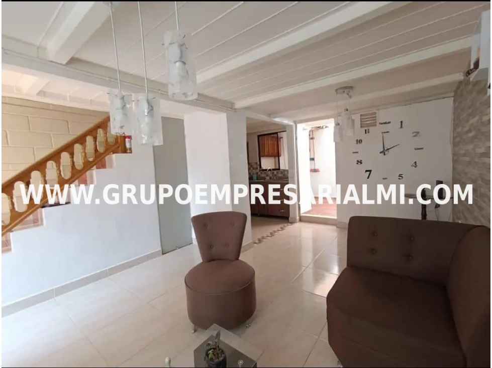 MARAVILLOSA CASA UNIFAMILIAR EN VENTA - SECTOR LA POLA COD: 32480 — foto 3