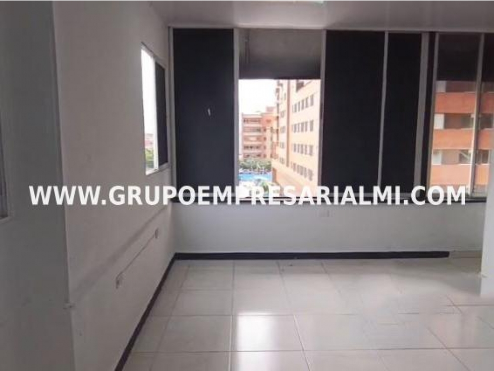 MARAVILLOSA OFICINA EN ARRIENDO - SECTOR SAN DIEGO COD: 32380