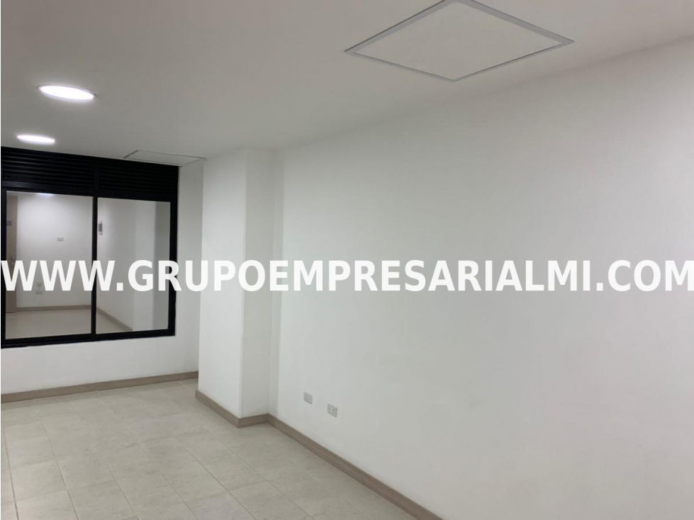 MARAVILLOSA OFICINA EN ARRIENDO - SECTOR LA FLORESTA COD: 33559 - 3