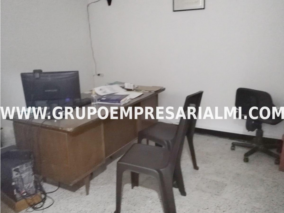 MARAVILLOSA OFICINA EN VENTA - SECTOR PARQUE BERRIO COD: 32198