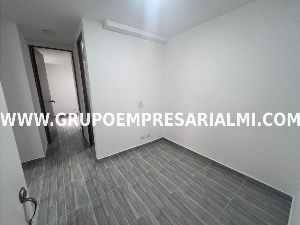 MARAVILLOSO APARTAMENTO EN ARRIENDO - SECTOR PAJARITO COD: 31443 — foto 4