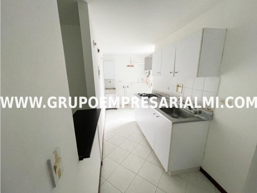 MARAVILLOSO APARTAMENTO EN ARRIENDO - SECTOR LOMA DEL INDIO COD: 31855 — foto 2