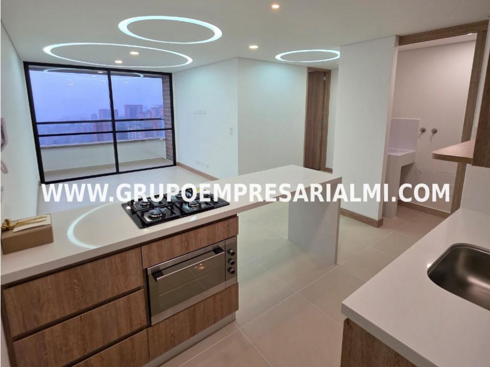 MARAVILLOSO APARTAMENTO EN ARRIENDO - SECTOR LOMA DEL BARRO COD: 32060 — foto 2