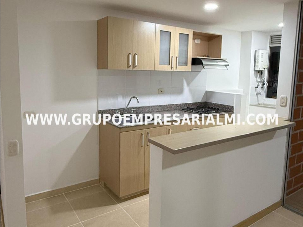 MARAVILLOSO APARTAMENTO EN ARRIENDO - SECTOR SAN JOSE COD: 32172 — foto 3