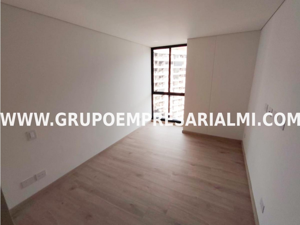 MARAVILLOSO APARTAMENTO EN ARRIENDO - SECTOR LAS PALMAS COD: 32615 — foto 4