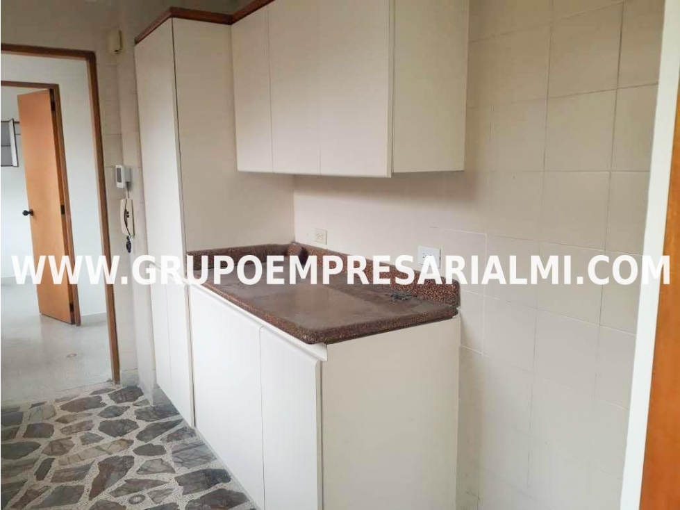 MARAVILLOSO APARTAMENTO EN ARRIENDO - SECTOR SAN LUCAS COD: 33126 — foto 3