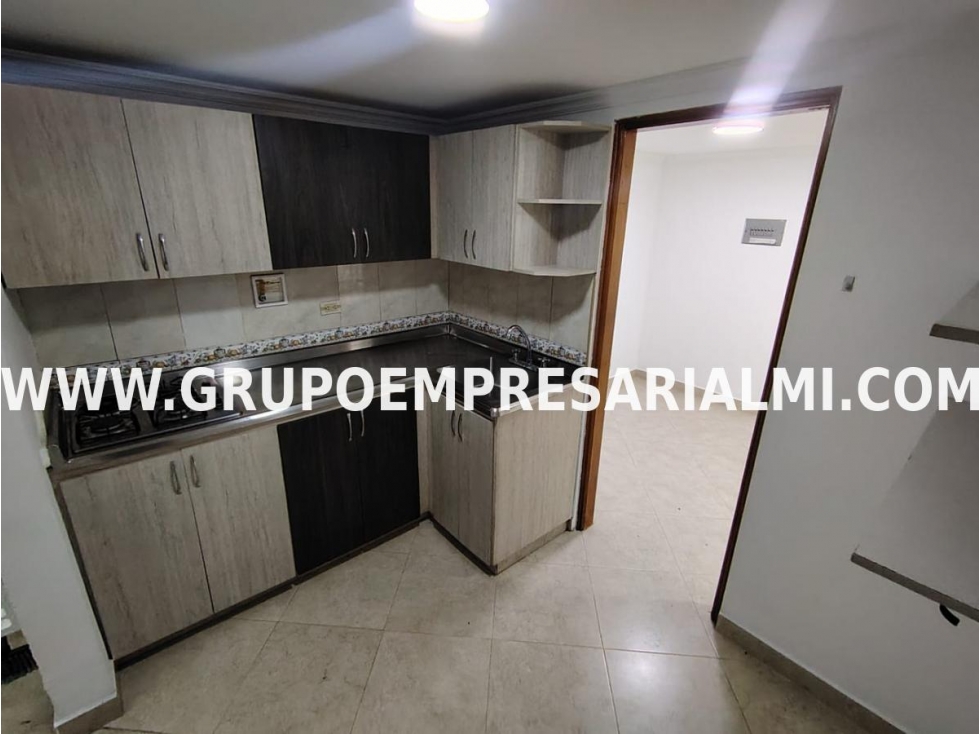 MARAVILLOSO APARTAMENTO EN ARRIENDO - SECTOR LOMA DEL INDIO COD: 33368 — foto 4