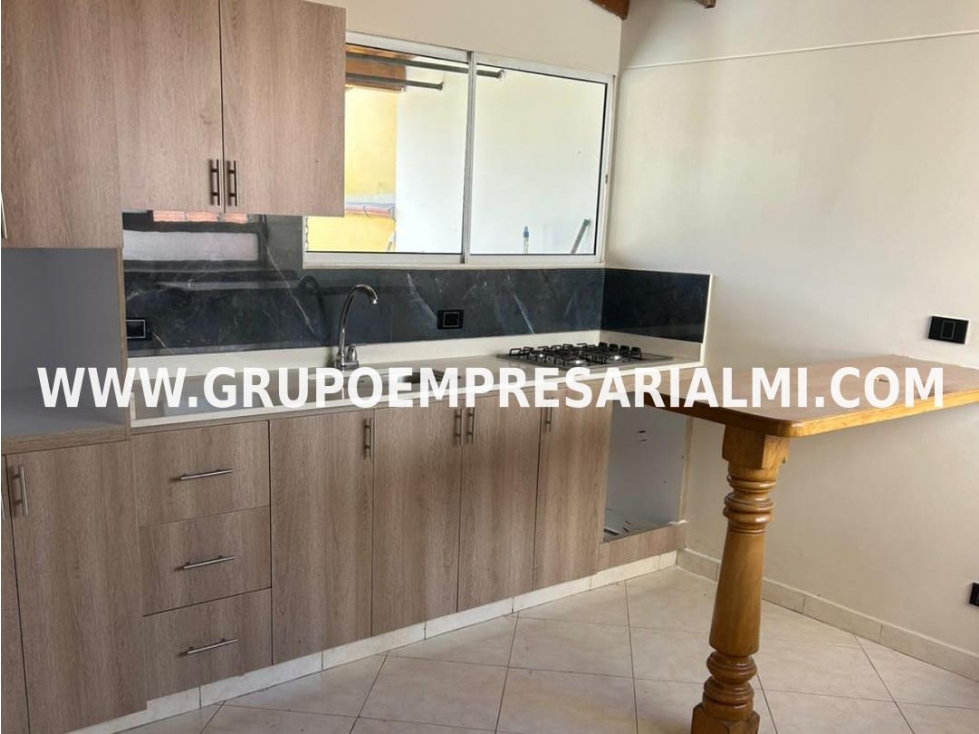 MARAVILLOSO APARTAMENTO EN ARRIENDO - SECTOR SANTA LUCIA COD: 33423