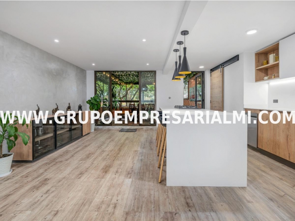 MARAVILLOSO APARTAMENTO EN VENTA - SECTOR EL POBLADO COD: 31200 — foto 4